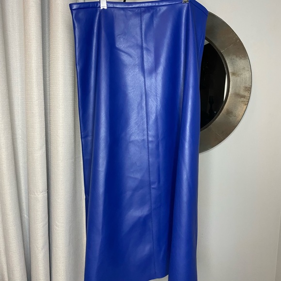 NWT Zara Woman Faux Leather Layered Blue Midi Skirt Size XL - Picture 11 of 12